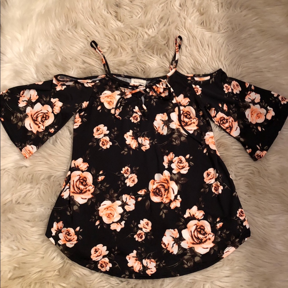 Floral Should-less Top